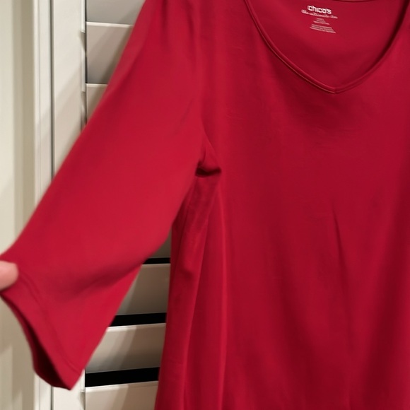 Chico’s Size 2 (12/14) Red 3/4 sleeves ,Tee, V-Neck. - Picture 3 of 7